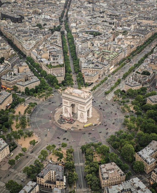 Read more about the article Francuska i veštačka inteligencija